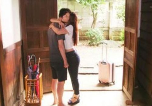 Về quê thăm nhà, bị chị họ đột nhiên phải lòng